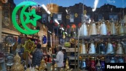 Bruklindagi musulmon do'konlaridan biri, Nyu-York