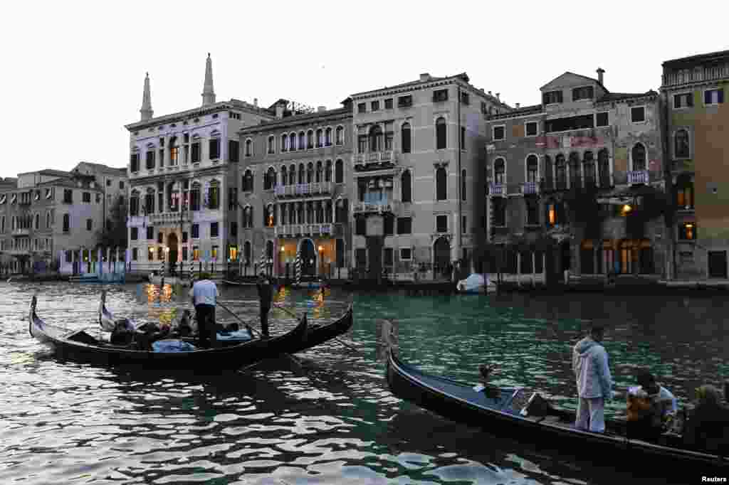 خوبصورت جوڑا گرانڈے نہر پر واقع شہر کے ایک 24 کمروں پر مشتمل سیون اسٹار 'امن کینال گرانڈے ریزورٹ' میں شادی کے استقبالیہ کی میزبانی کرے گا۔ 