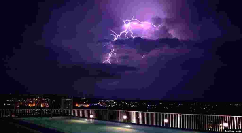 Sama Dizayee from VOA Kurdish Service took this picture during the lightening from her building's rooftop on SW Waterfront in D.C., July 25, 2016.