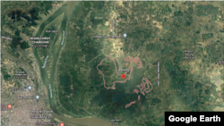 រូប​ពី​គេហទំព័រ Google Earth កាល​ពី​ថ្ងៃ​ទី​៣ ខែ​កញ្ញា ឆ្នាំ​២០២១ បង្ហាញ​ពី​ទី​តាំង​ភូមិសាស្ត្រ​តំបន់​បឹង​នៅ​ក្នុង​ឃុំ​បារុង ស្រុក​ល្វាឯម ខេត្ត​កណ្តាល នៅ​មិន​ឆ្ងាយ​ប៉ុន្មាន​​ពី​រាជធានី​ភ្នំពេញ។