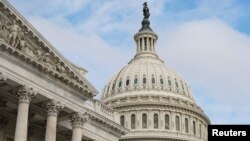 Una vista del Capitolio de Estados Unidos, donde un acuerdo entre demócratas y republicanos ha dado solución temporal al límite de la deuda del gobierno el 7 de octubre de 2021.