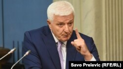 ARHIVA - Premijer Crne Gore Duško Marković u parlamentu 17. jula 2019. (Foto: RFE/RL/Savo Prelević)