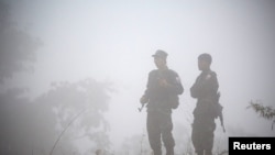 资料照片：缅甸钦邦境内的反政府武装人员（2019年1月31日）