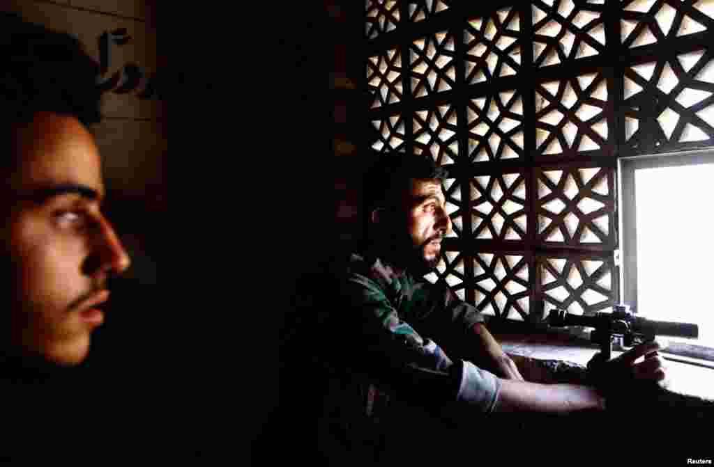 Ozod Suriya armiyasi jangchisi, Halab, 16-avgust.