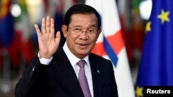 FILE: Cambodia's Prime Minister Hun Sen arrives at the ASEM leaders summit in Brussels, Belgium October 18, 2018. (REUTERS)