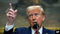 ปธน.โดนัลด์ ทรัมป์ กล่าวที่ Roosevelt Room ที่ทำเนียบขาว 21 ม.ค. 2025 กรุงวอชิงตัน (AP Photo/Julia Demaree Nikhinson)