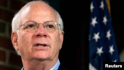 Ben Kardin “Amerika Ovozi” O’zbek xizmati muxbiri, Qirg’iziston janubida o’ldirib ketilgan Alisher Soipov ishini alohida tilga oldi. 