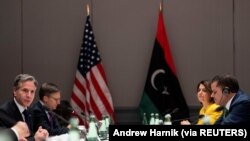 Waziri wa Mambo ya Nje wa Marekani Antony Blinken akutana na Waziri Mkuu wa Libya Abdulhamid Dbeibeh , Berlin katika hoteli ya Marriott Hotel Juni 24, 2021. (Foto: Andrew Harnik via REUTERS)