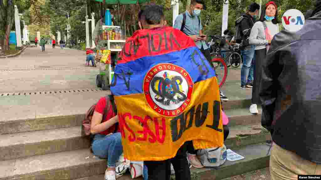 Las peticiones de los ciudadanos han ido más allá y están centradas en buscar más oportunidades y el respeto por sus derechos. [Foto Karen Sánchez/VOA].