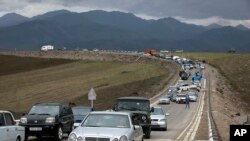 Հայ ազգաբնակչությունը հեռանում է Լեռնային Ղարաբաղից Հայաստան Լաչինի միջանցքով, 26 սեպտեմբերի, 2023 թ.