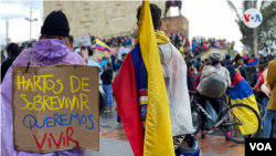 Manifestantes participan en protestas antigubernamentales en Bogotá el seis de mayo del 2021. Foto: Karen Sánchez VOA