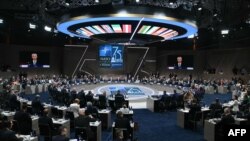 Членките на НАТО, исто така, ветија дека ќе продолжат да ја поддржуваат Украина „на нејзиниот неповратен пат кон целосна евроатлантска интеграција, вклучително и членство во НАТО“