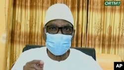 Le président malien Ibrahim Boubacar Keita annonce sa démission à la télévision publique le 18 août 2020.