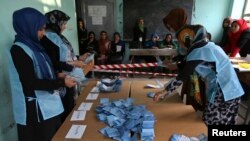 Saylov uchastkasi, Afg'onistonning Hirot viloyati, 5-aprel, 2014-yil