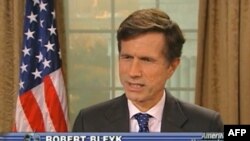 Amerika rasmiylari O'zbekiston bilan aloqalarda huquq va erkinlik masalalari chetda qolmayotganini ta’kidlab keladi.