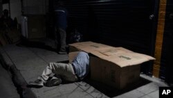 ARHIVA: Beskućnik u Los Anđelesu(Foto: AP Photo/Jae C. Hong)