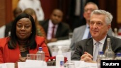  Filippo Grandi (R) Mkuu wa Shirika la Wakimbizi la Umoja wa Mataifa UNHCR ahudhuria sherehe za siku ya Wakimbizi Duniani, Nairobi