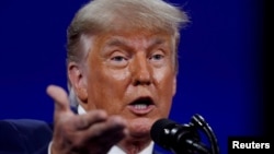 រូបឯកសារ៖ អតីត​ប្រធានាធិបតី​សហរដ្ឋ​អាមេរិក​លោក Donald Trump ថ្លែង​នៅក្នុង​សន្និសីទ​សកម្មភាព​នយោបាយ​អភិរក្ស​និយម (CPAC) នៅ​ទីក្រុង Orlando រដ្ឋ Florida កាលពី​ថ្ងៃទី២៨ ខែកុម្ភៈ ឆ្នាំ២០២១។