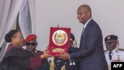 Daniel Chapo toma posse em meio ao aumento do número de mortes nos protestos pós-eleitorais