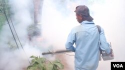 Jornada de fumigación en Nicaragua para prevenir la propagación de los mosquitos que causan el dengue, zika y chikungunya. [Foto: Daliana Ocaña]