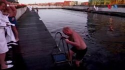 Зимско капење на „Викиншки начин“ во Копенхаген