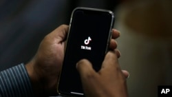 Апликацијата се смета за висок ризик поради голем број безбедносни прашања, изјави административниот директор на Претставничкиот дом во пораката испратена до сите законодавци и до персоналот