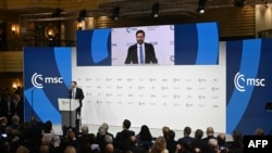 ဂျာမနီတောင်ပိုင်း မြူးနစ်မြို့က လုံခြုံရေးညီလာခံမှာ အမေရိကန် ဒုသမ္မတ JD စကားပြောနေစဥ်V။ (ဖေဖေါ်ဝါရီ ၁၄၊ ၂၀၂၅) 