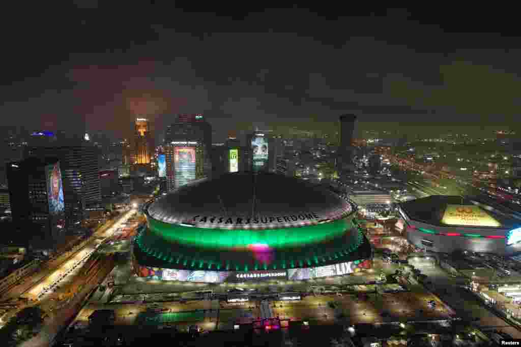 د امریکا نیوارلینز په ښار کې یو لوبغالی چې د ۲۰۲۵ کال د سوپر بال سیالۍ پکې جوړې شوې وې.