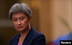 پنی ونگ، وزیر امور خارجه