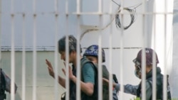 မီဒီယာလုပ်ငန်း ဘာတွေ ကြုံနေရသလဲ ဂျာနယ်လစ်တွေ ဘယ်လို ရပ်တည်နေကြသလဲ