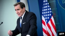 Радник з комунікацій у сфері нацбезпеки Білого дому Джон Кірбі наголосив, що протягом останніх двох з половиною років США протистояли лідеру Росії Путіну, запровадивши найсуворіші санкції та експортний контроль. Фото: AFP