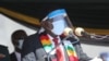 Le président zimbabwéen Emmerson Mnangagwa fait un discours lors de l'enterrement du ministre Perence Shiri, décédé de Covid-19, à Harare, le 31 juillet 2020.