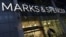 Ảnh tư liệu cửa hàng bán lẻ Marks và Spencer ở Anh. Orient Craft, công ty Ấn Độ chuyên cung cấp hàng hoá cho Marks và Spencer, cho biết họ hết sức lo lắng về cuộc trưng cầu dân ý vào ngày 23 tháng 6.