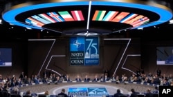 Президент Джо Байден виступає на відкритті саміту НАТО 10 липня 2024 року у Вашингтоні, округ Колумбія. (Evan Vucci/AP)