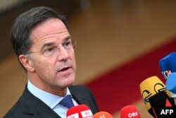 荷兰首相马克·吕特（Mark Rutte）2023年10月26日在欧洲议会与媒体见面。