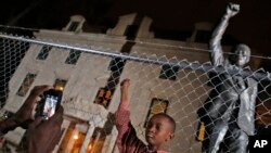 Реакція на смерть Нельсона Мандели. ФОТО