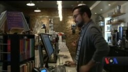 Як не стати жертвою сексуальних домагань й захистити інших – вчать працівників кав’ярень у Вашингтоні. Відео