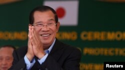  Cambodia's Prime Minister Hun Sen attends a groundbreaking ceremony for the Project for Flood Protection, donated by Japan, in Phnom Penh, Cambodia, March 4, 2019. REUTERS/Samrang Pring