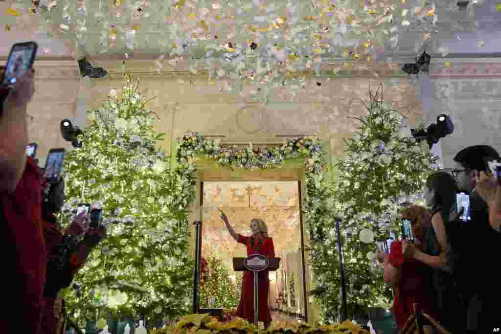  "Una temporada de paz y luz" es el tema de la decoración navideña del 2024 en la Casa Blanca, que fue presentada el lunes 2 de diciembre por la primera dama de Estados Unidos, Jill Biden.&nbsp; 