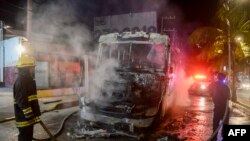 AFP ha movilizado a varios de sus fotógrafos en México en torno a un proyecto titulado “Veinticuatro horas en México a la sombra de la violencia "para capturar, desde el jueves 21 de noviembre a la medianoche hasta el viernes 22 de noviembre, escenas de violencia ordinaria.