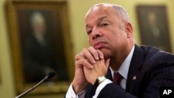 Ichki xavfsizlik vaziri Jey Jonson 