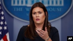 Oq uy matbuot kotibi Sara Xakabi Sanders