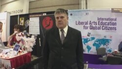 สัมภาษณ์นักวิชาการศึกษา ไบรอัน ฟิลลิปส์