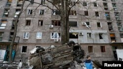 Разрушенное здание в Мариуполе (архивное фото) 