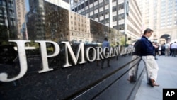 Bank terbesar Amerika, JPMorgan Chase sepakat untuk membayar denda bernilai 2,5 miliar dolar dalam kasus Madoff (foto: dok). 