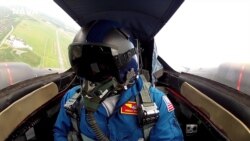 Команда НАСА слідуватиме за тінню Місяця на двох реактивних літаках. Відео