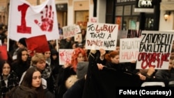 Studenti FDU u Beogradu u petak su pružili podršku kolegama sa Akademije umetnosti u Novom Sadu