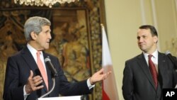 Радослав Сікорський та державний секретар США Джон Керрі.