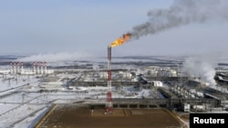 Ռուսաստանի Կրասնոյարսկ քաղաքից հյուսիս գտնվող և Роснефть-ին պատկանող «Վանկորսկոյե» նավթահանքը։ Մարտի 25, 2015թ․։