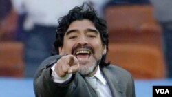 El contrato de Maradona con la AFA había concluido con la eliminación en la Copa del Mundo y se estaba negociando una renovación.